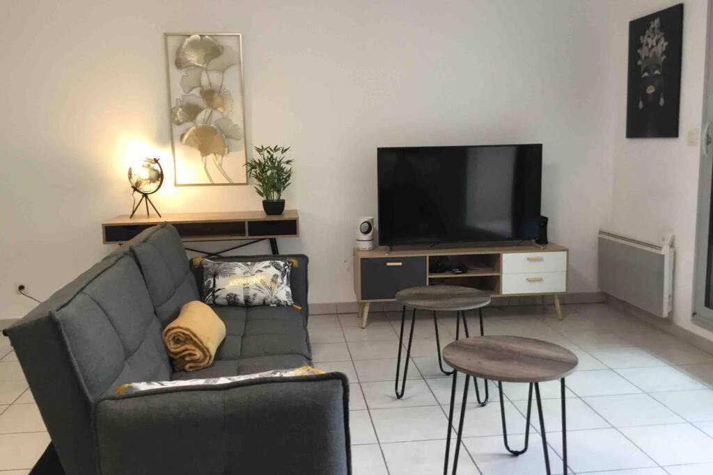 Spacieux Et Bel Appartement Avec Grande Terrasse Marseilles Exterior foto